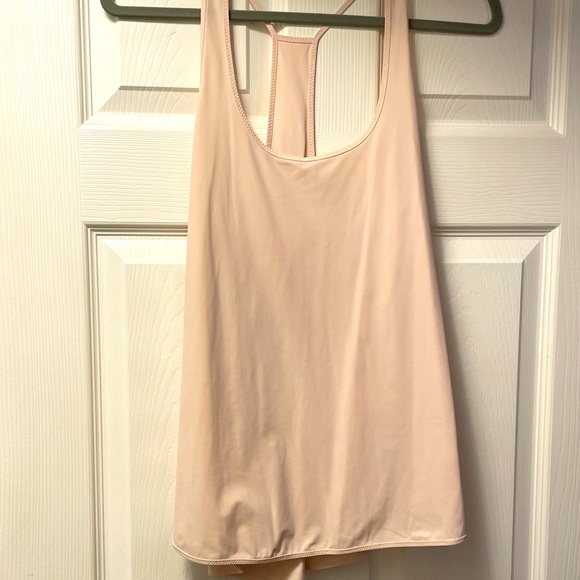 Lululemon razor back flow tank - Picture 1 of 3